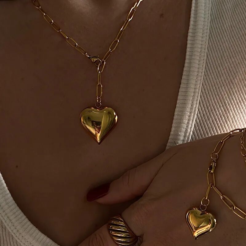 Gold Heart Pendant  Necklace - Image 3