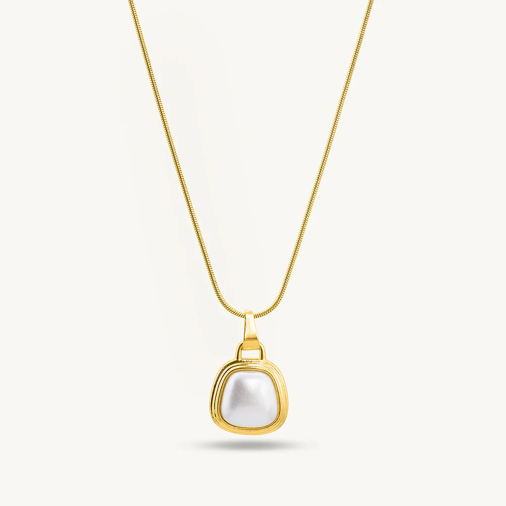 Elegant Pearl Glow Pendant Necklace