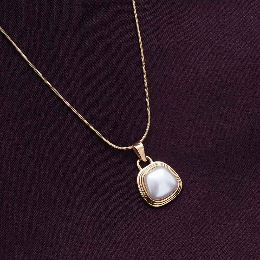 Elegant Pearl Glow Pendant Necklace - Image 4