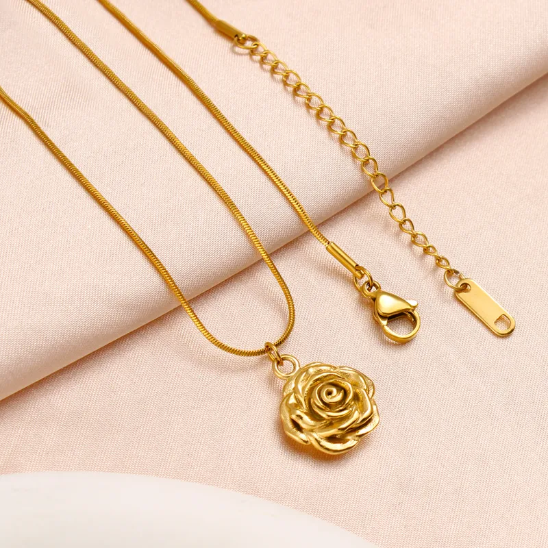 Golden Rose Bloom Necklace - Image 4