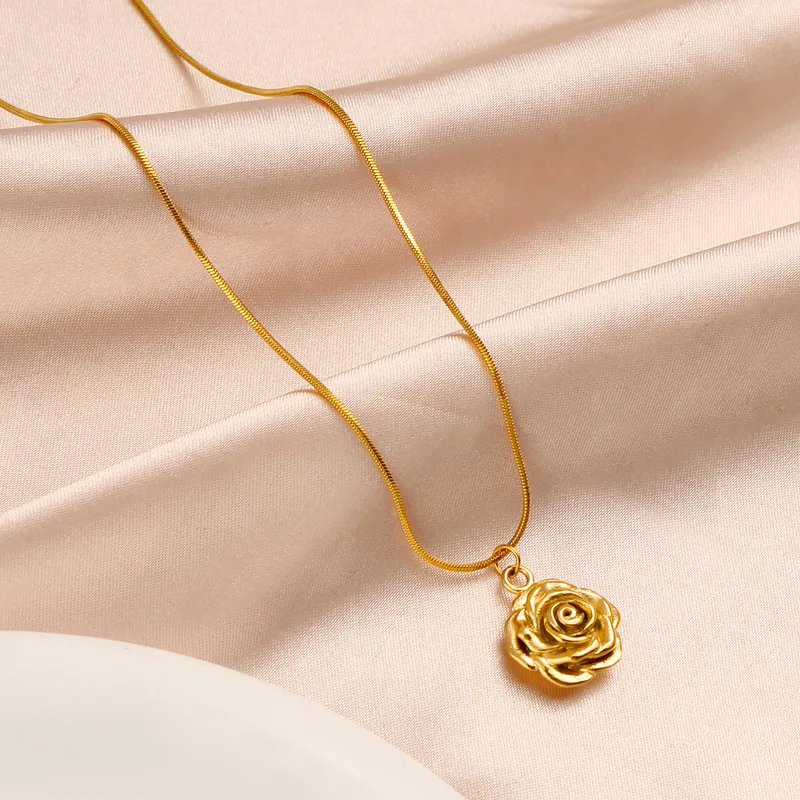 Golden Rose Bloom Necklace - Image 6