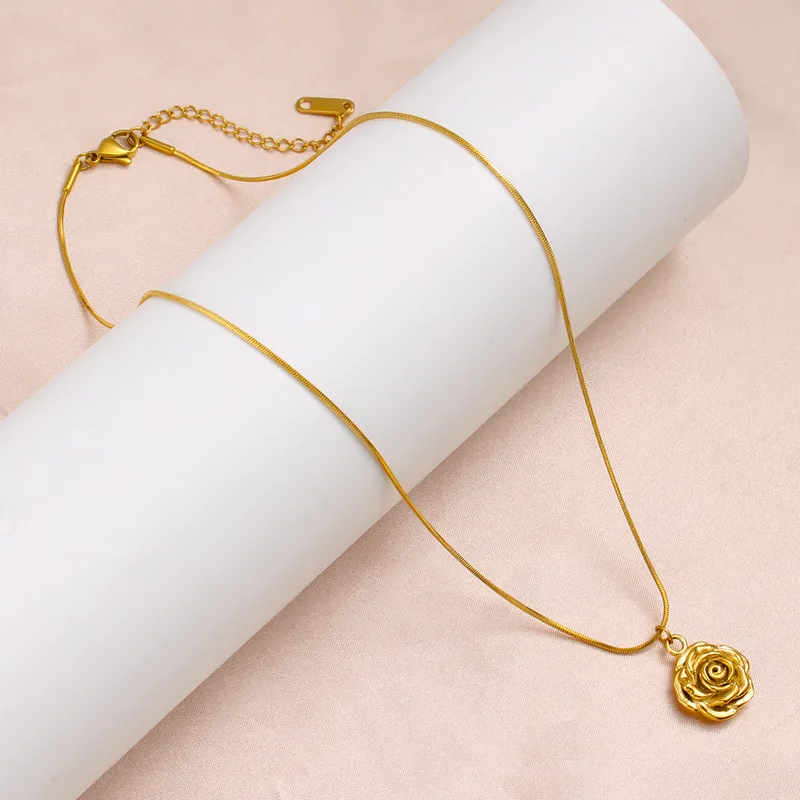 Golden Rose Bloom Necklace - Image 8