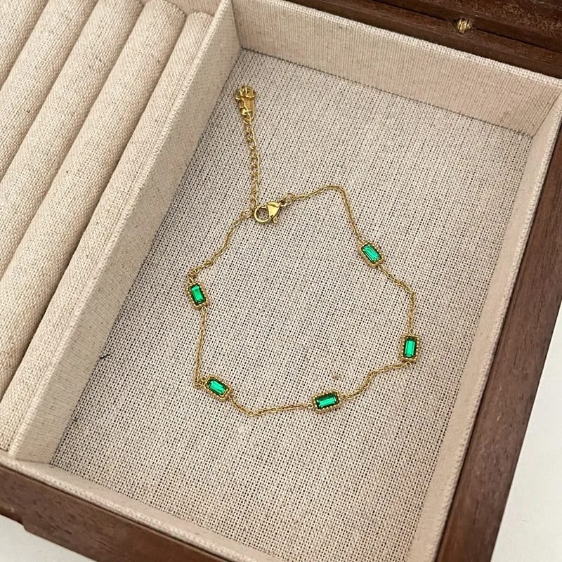 Emerald Glow  Bracelet - Image 3