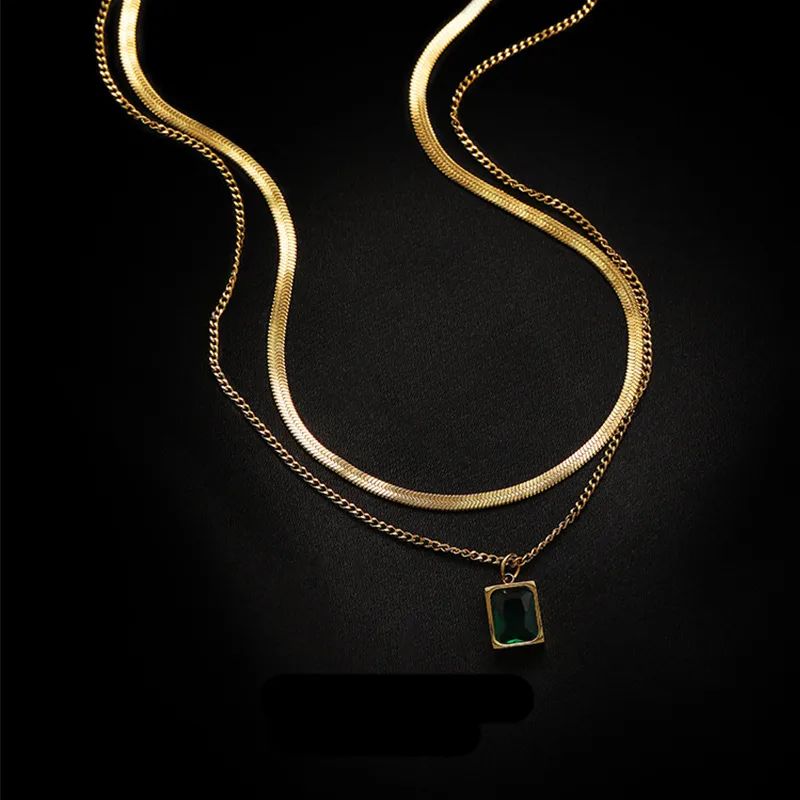 Emerald Luxe Pendant Necklace - Image 5