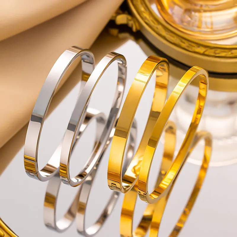 Sleek Bangle