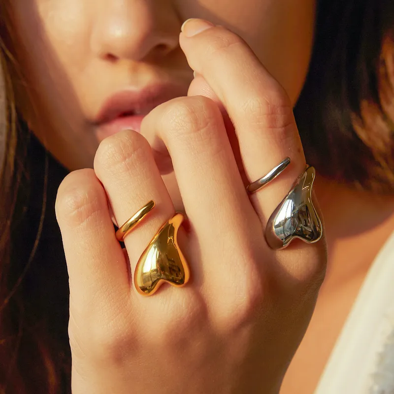 Abstract Wave Adjustable Ring - Image 2
