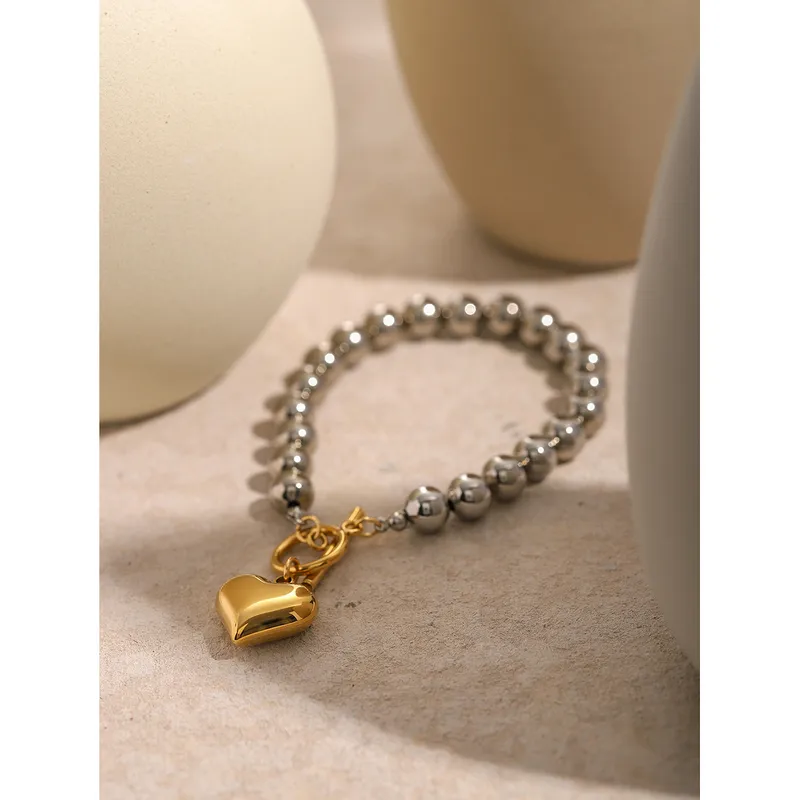 Shimmering Hearts Bead Bracelet - Image 6