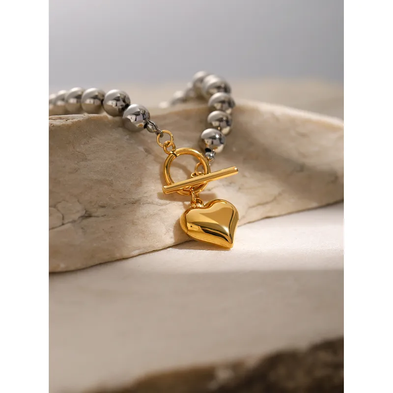 Shimmering Hearts Bead Bracelet - Image 5