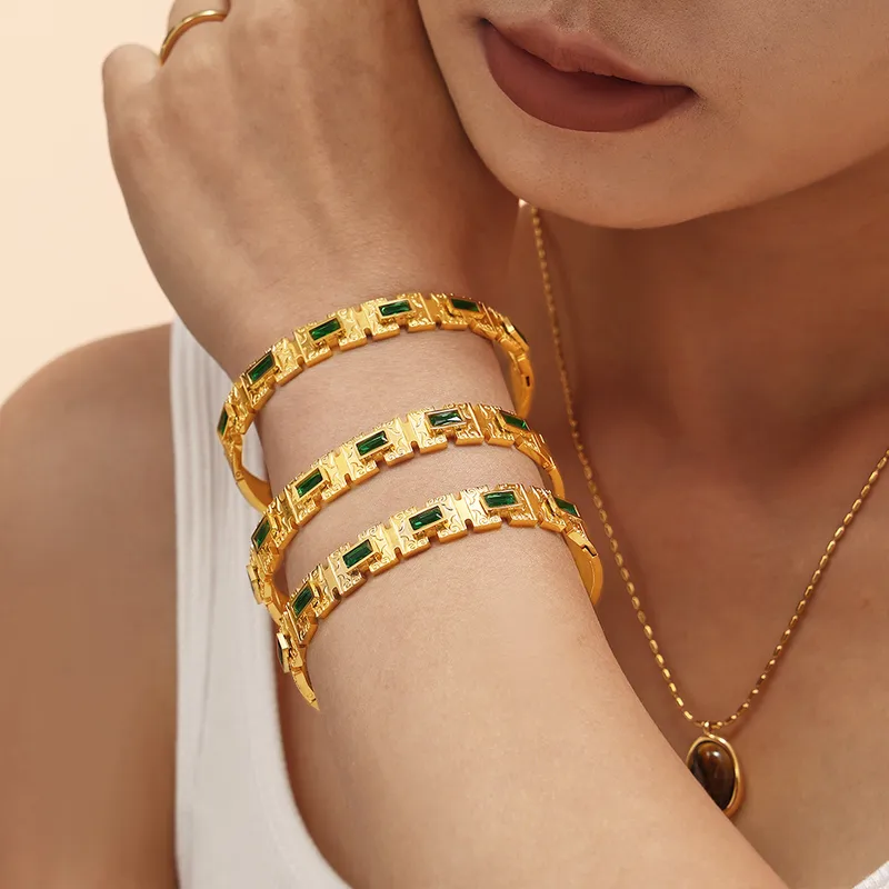 Timeless Treasure Bracele - Image 6