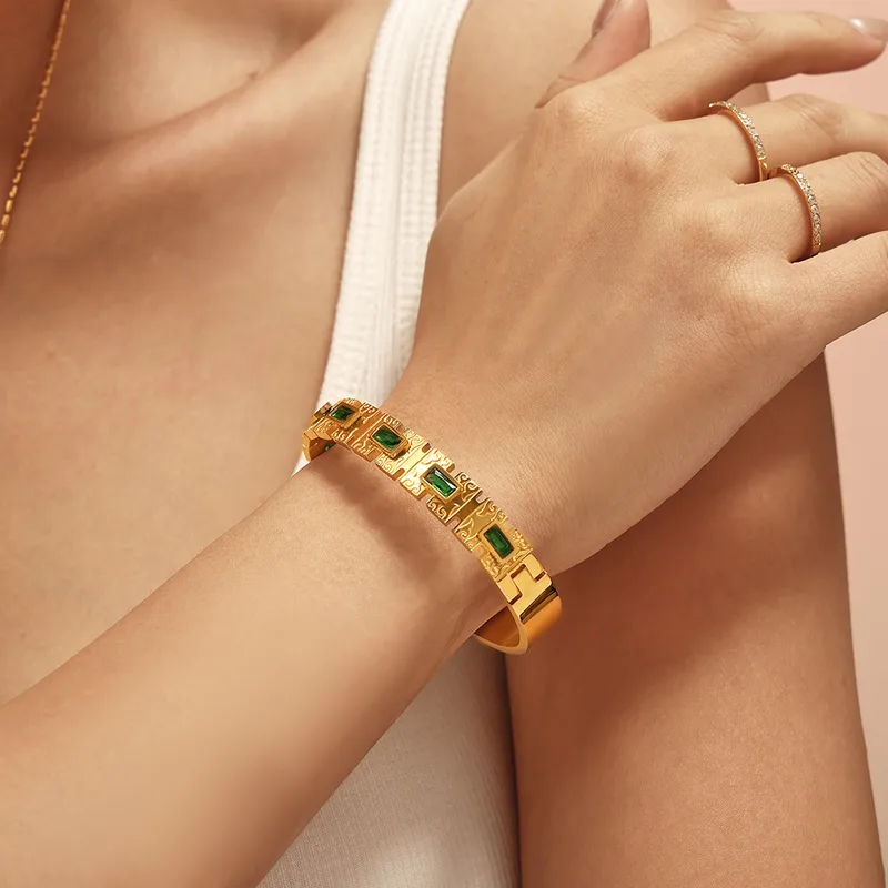 Timeless Treasure Bracele - Image 4