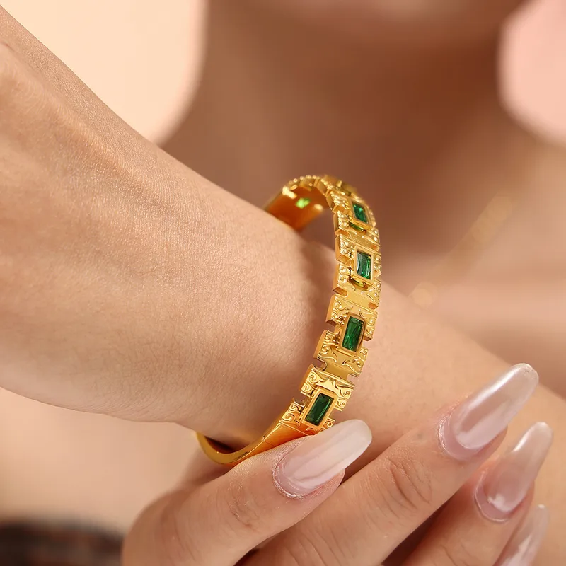 Timeless Treasure Bracele - Image 3