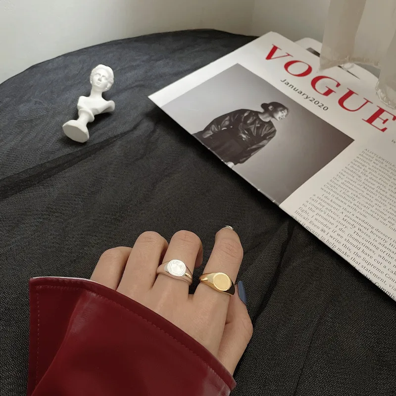 Minimalist Signet Ring - Image 3