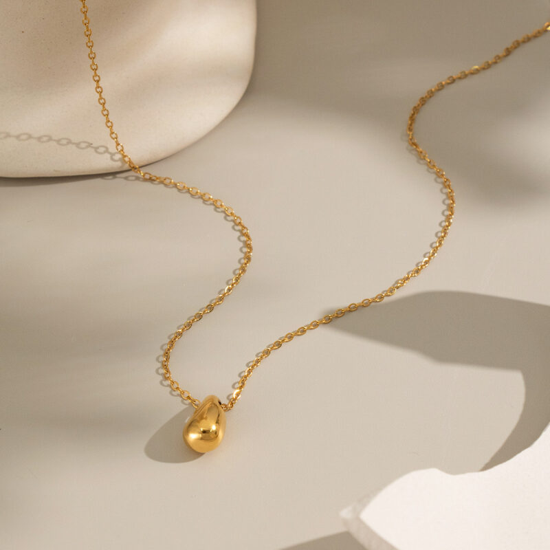 Minimalist  Teardrop Pendant Necklace - Image 2