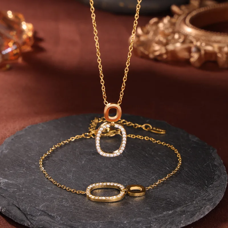 Celeste Circle Charm Bracelet - Image 3
