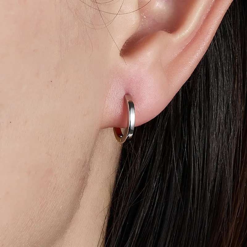Two-Tone Minimalist Hoop Earrings - Image 4