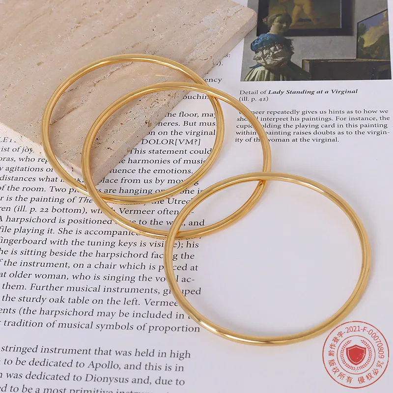 Eterna Classic Gold Bangle - Image 5