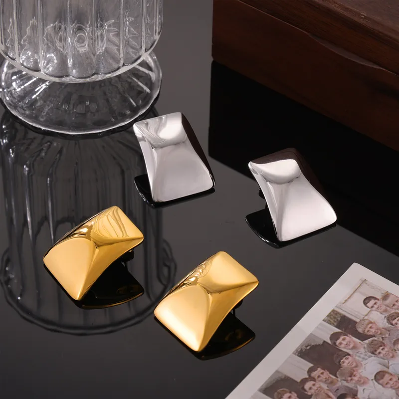 Modern Geometric Chunky Stud Earrings - Image 4