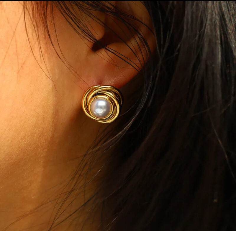 Aurora Pearl Stud Earrings - Image 3
