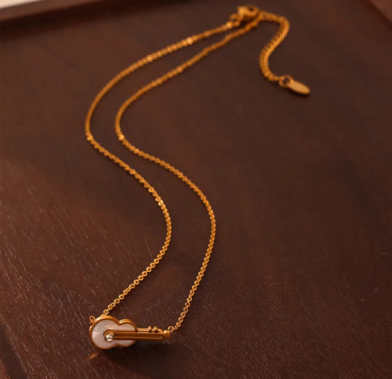 Key to Heart Pendant Necklace - Image 4