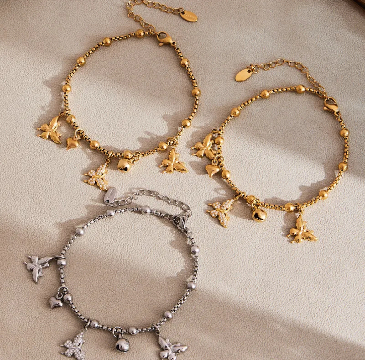 Stardust set with charm