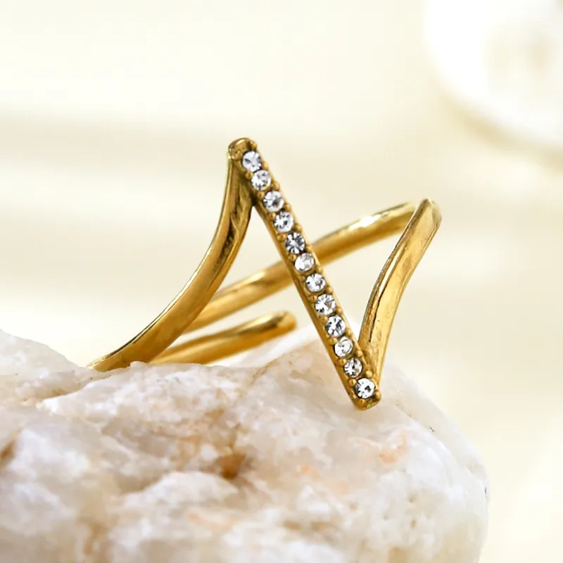 V-Shape Ring with Crystals