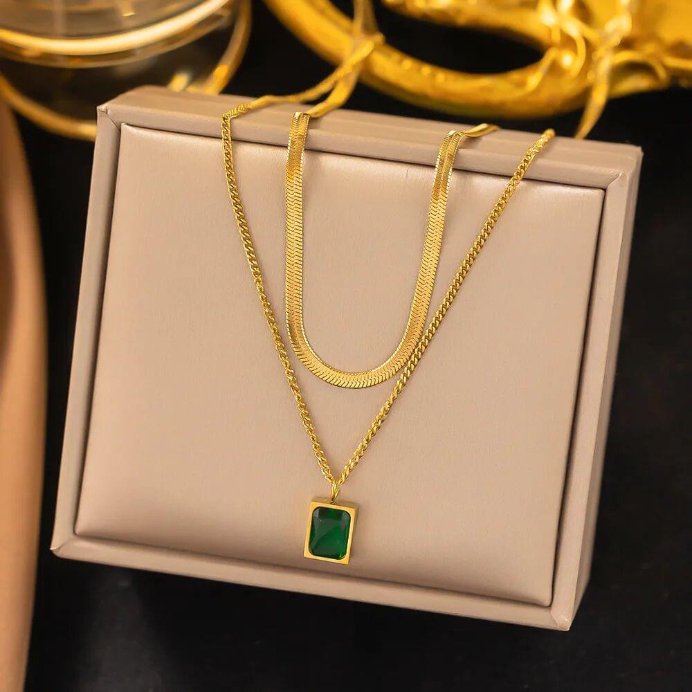 Emerald Luxe Pendant Necklace - Image 2